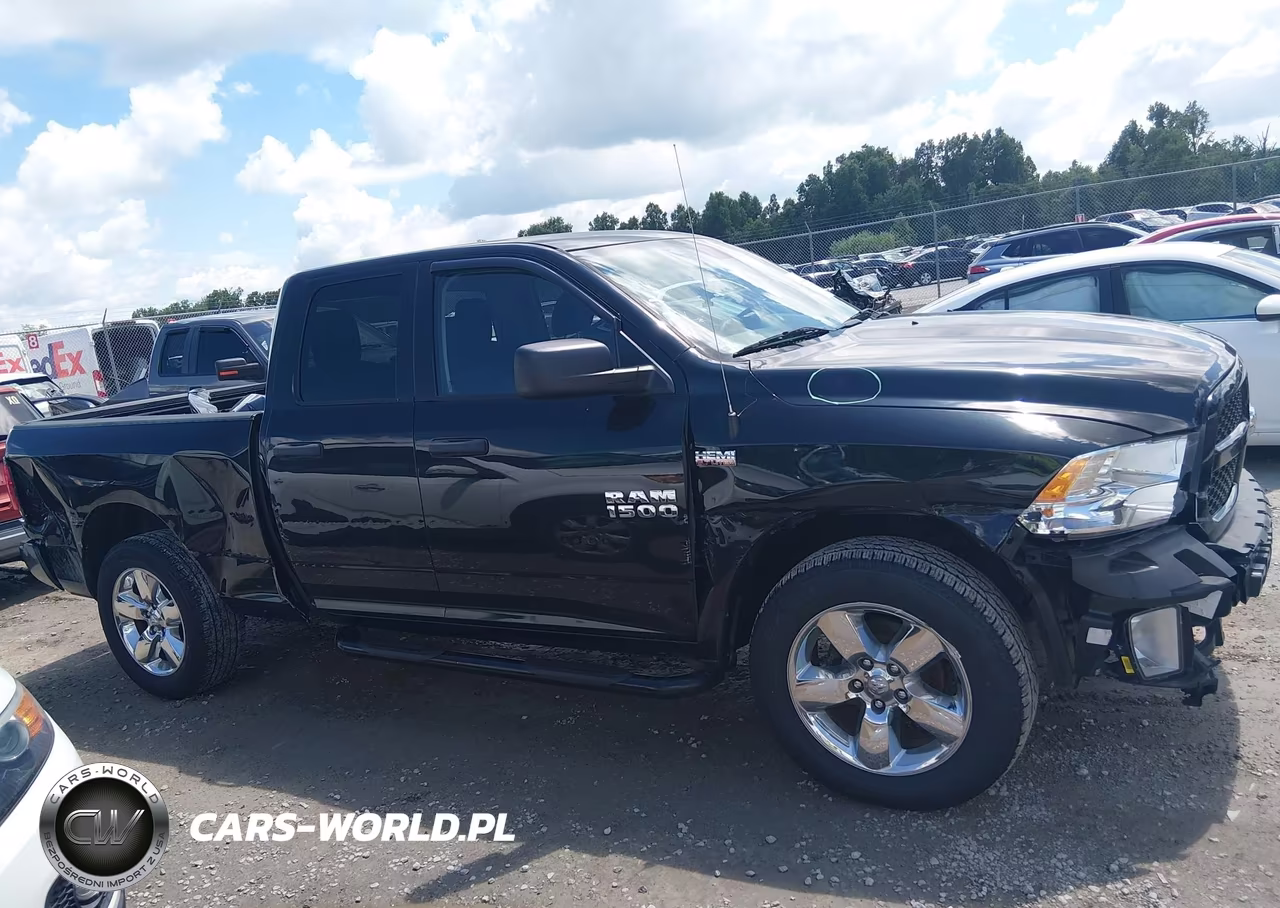 2018 Ram 1500 Express 4X4 6'4 Box VIN:1C6RR7FT9JS308336 - 14