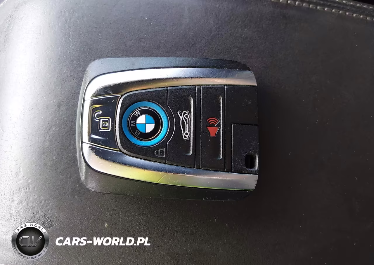 2015 BMW I3 Base W-Range Extender VIN:WBY1Z4C50FV278402 - 11