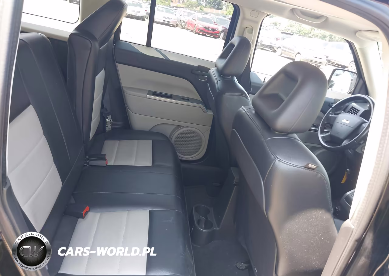 2007 Jeep Patriot Limited VIN:1J8FF48W97D365104 - 8