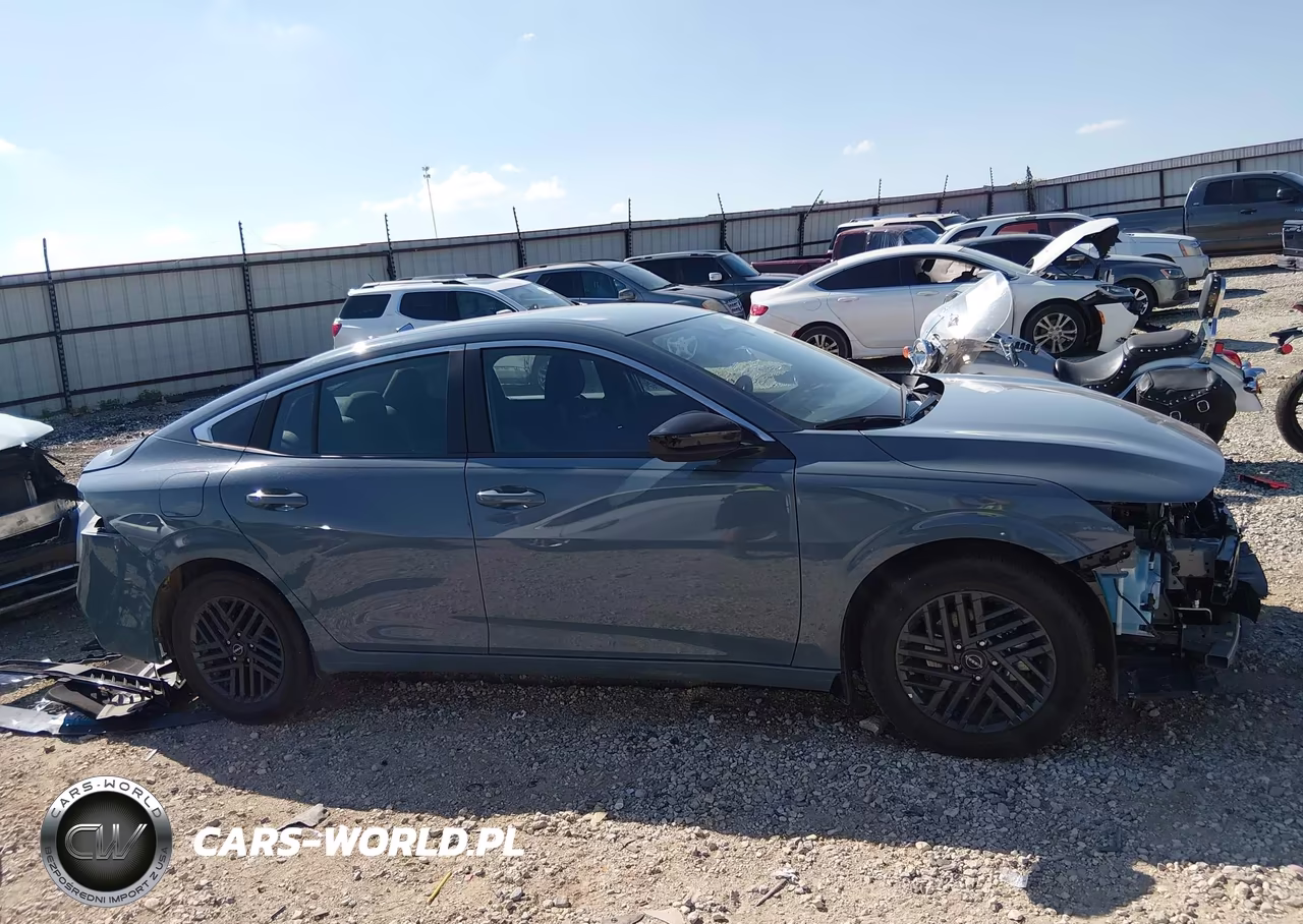 2026 Nissan Sentra Sv VIN:3N1AB9CVXTY221371 - 14