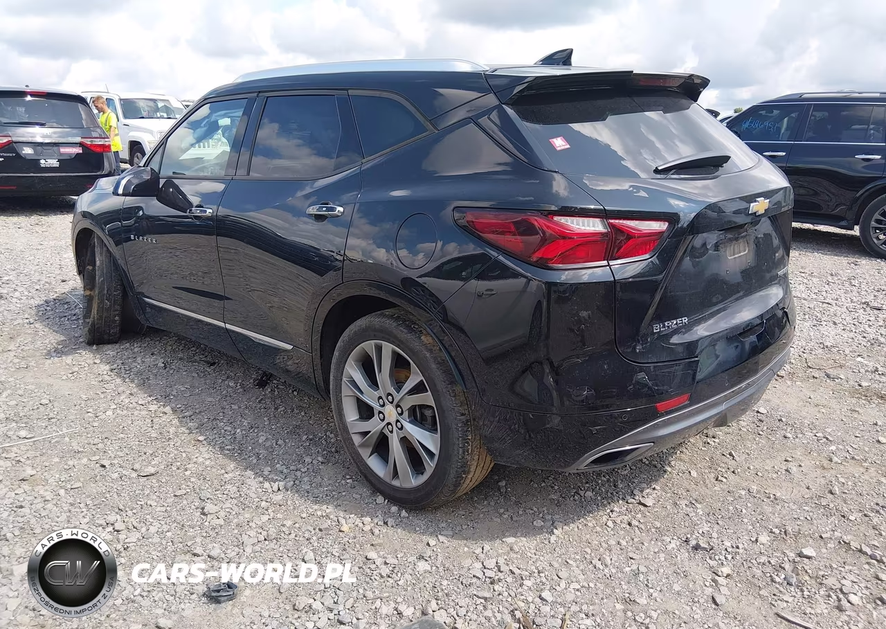 2019 Chevrolet Blazer Premier VIN:3GNKBFRS9KS671647 - 3