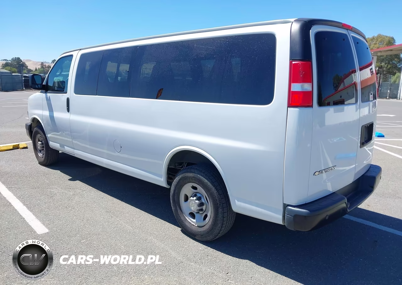 2020 Chevrolet Express Passenger Rwd 3500 Extended Wheelbase Ls VIN:1GAZGNFP2L1253008 - 3