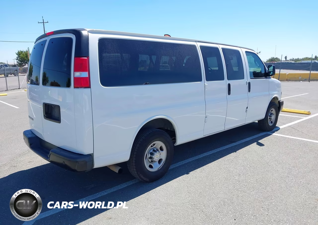 2020 Chevrolet Express Passenger Rwd 3500 Extended Wheelbase Ls VIN:1GAZGNFP2L1253008 - 4