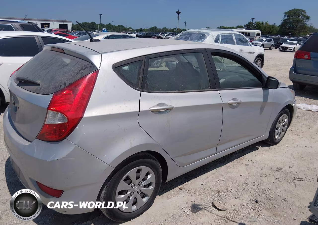 2017 Hyundai Accent Se VIN:KMHCT5AE1HU319404 - 4