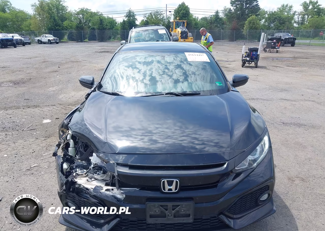 2018 Honda Civic Sport VIN:SHHFK7H45JU417197 - 12