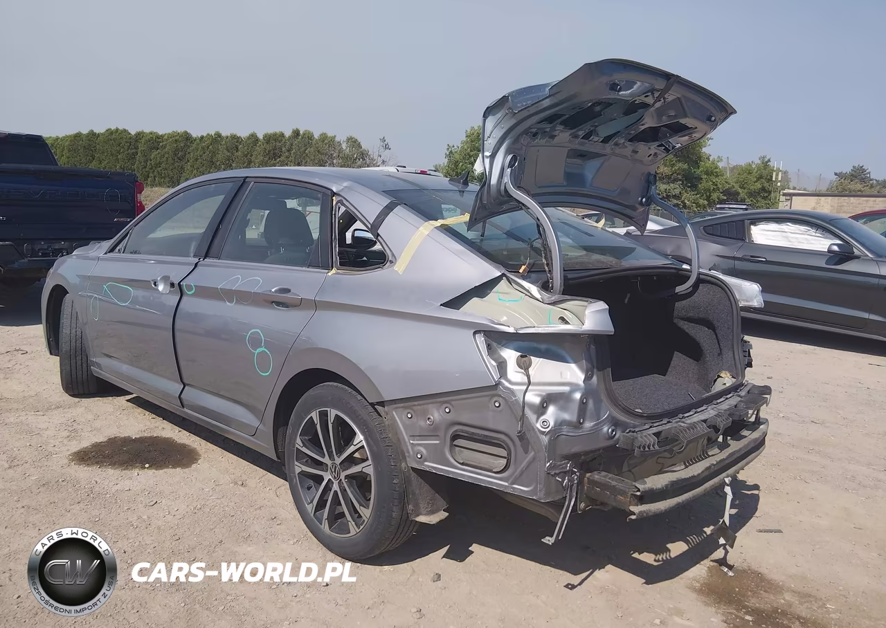 2022 Volkswagen Jetta 1.5T Sport VIN:3VWBM7BU2NM033461 - 3