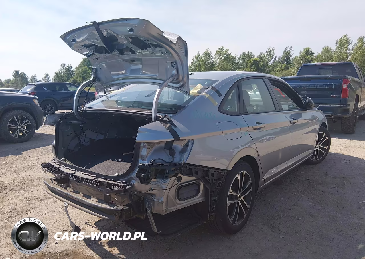 2022 Volkswagen Jetta 1.5T Sport VIN:3VWBM7BU2NM033461 - 4