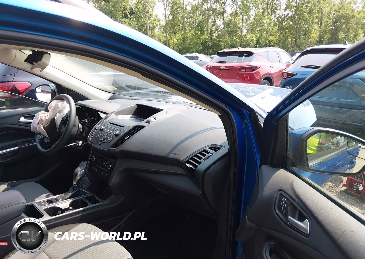 2018 Ford Escape Se VIN:1FMCU9GD1JUD31139 - 5