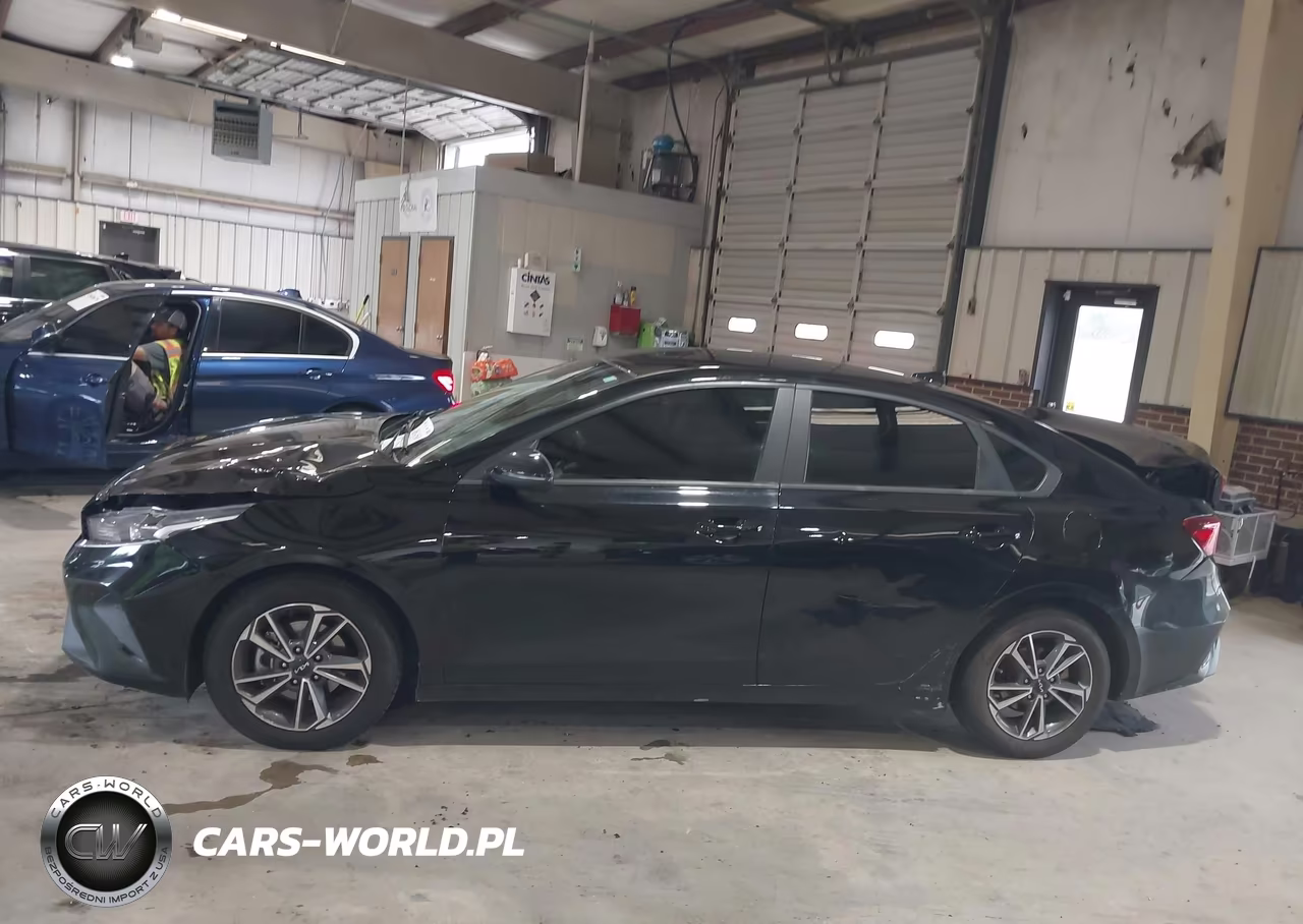 2022 Kia Forte Lxs VIN:3KPF24AD1NE472798 - 14