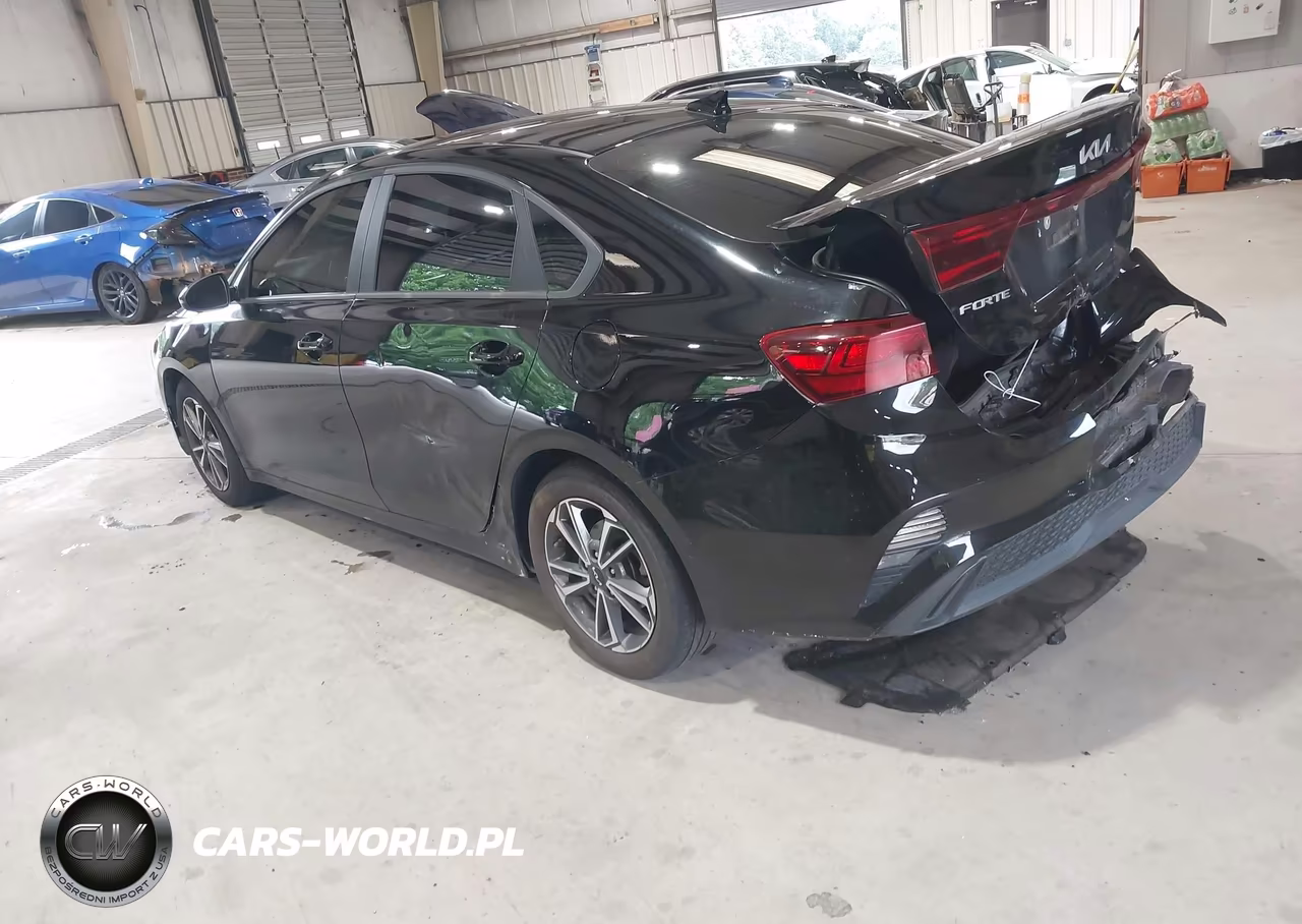 2022 Kia Forte Lxs VIN:3KPF24AD1NE472798 - 3