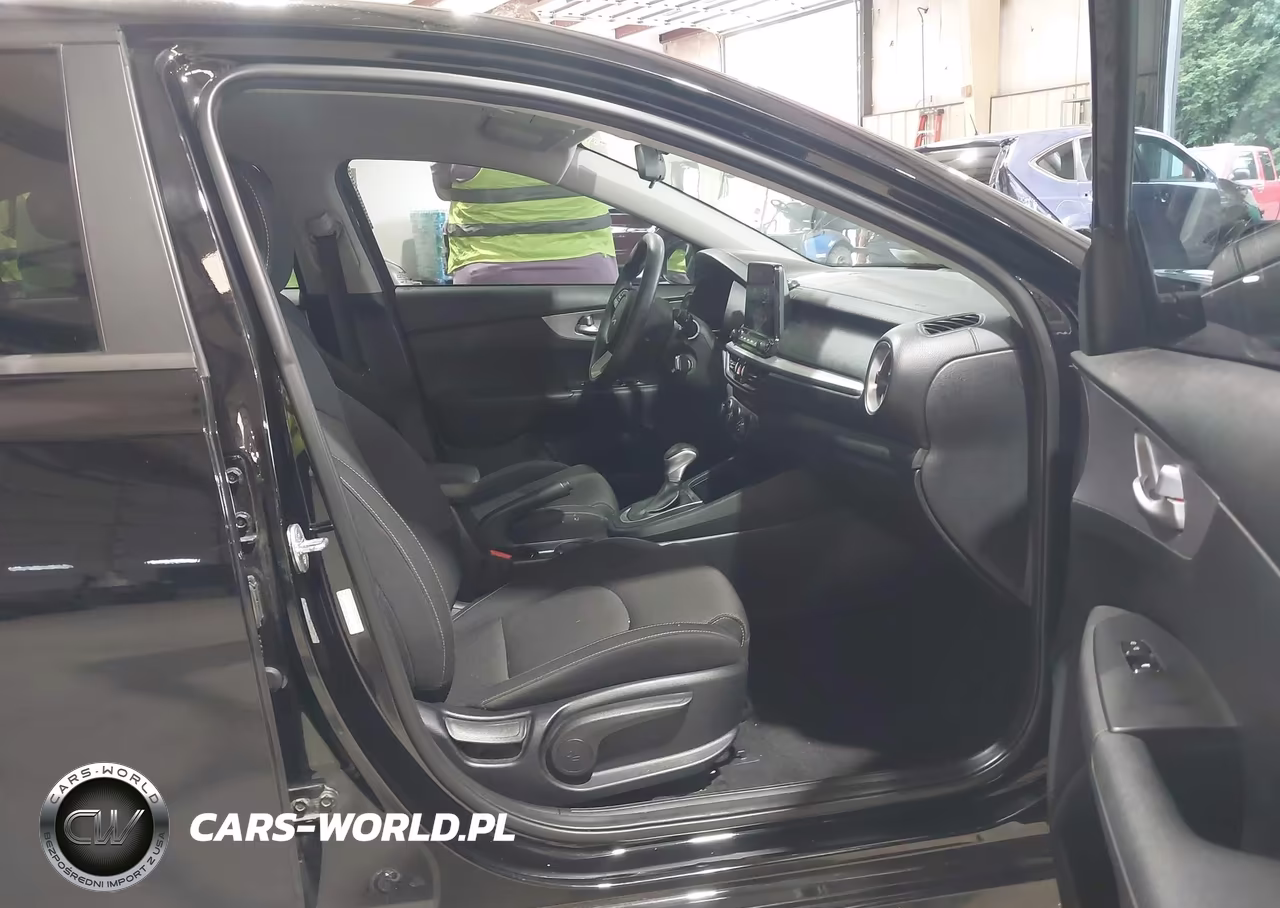2022 Kia Forte Lxs VIN:3KPF24AD1NE472798 - 5