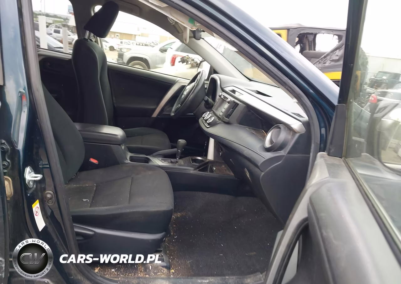 2018 Toyota Rav4 Le VIN:JTMZFREVXJJ734445 - 5