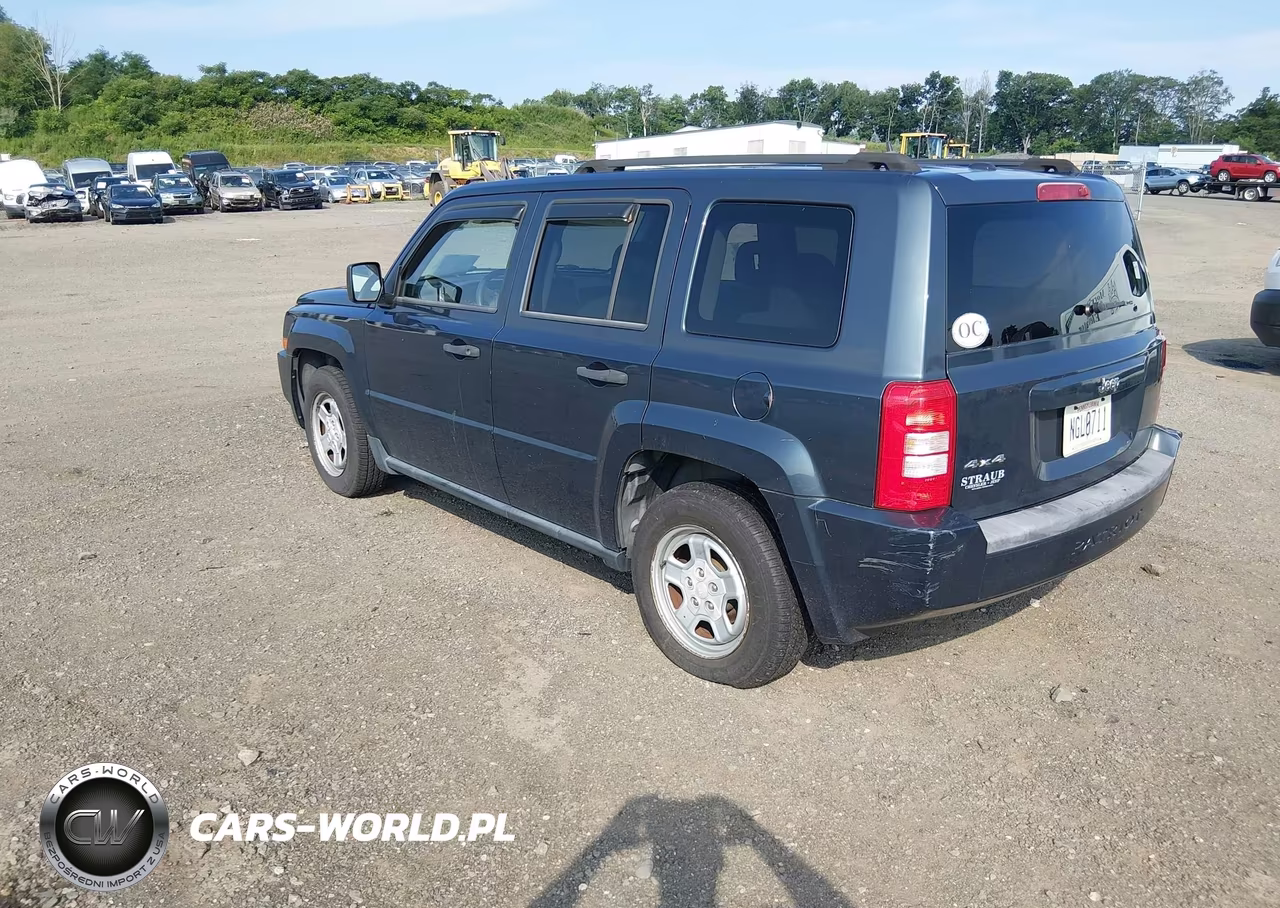 2007 Jeep Patriot Sport VIN:1J8FF28W27D340145 - 3