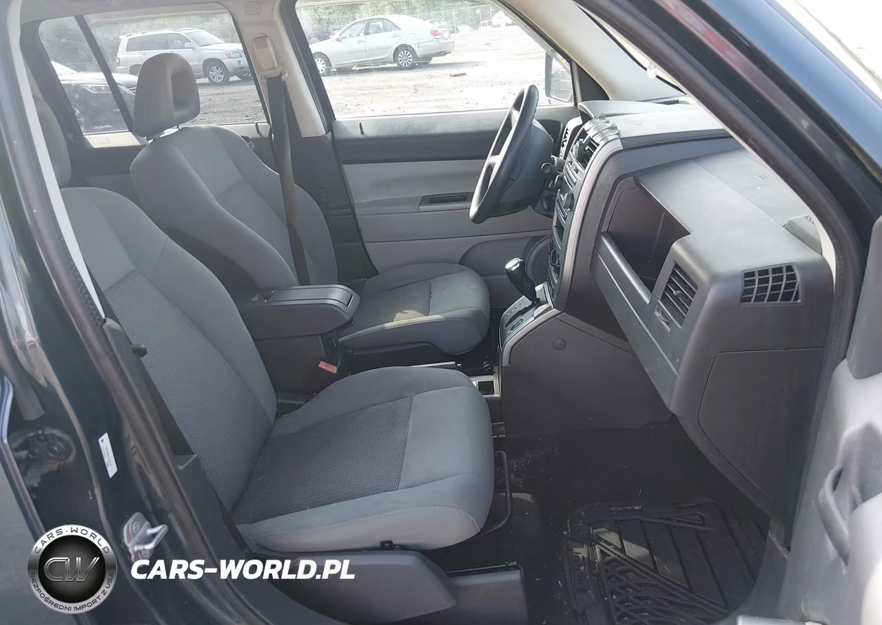 2007 Jeep Patriot Sport VIN:1J8FF28W27D340145 - 5