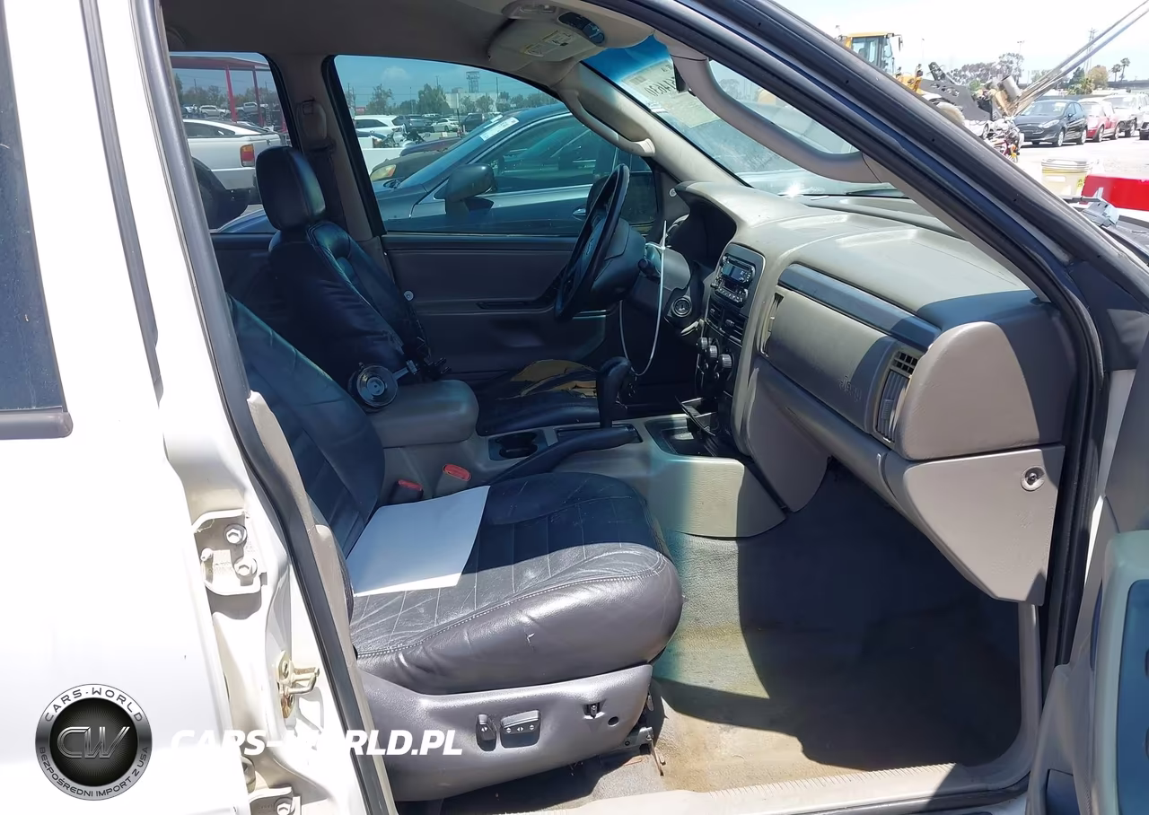 2002 Jeep Grand Cherokee Laredo VIN:1J4GX48S82C244904 - 5