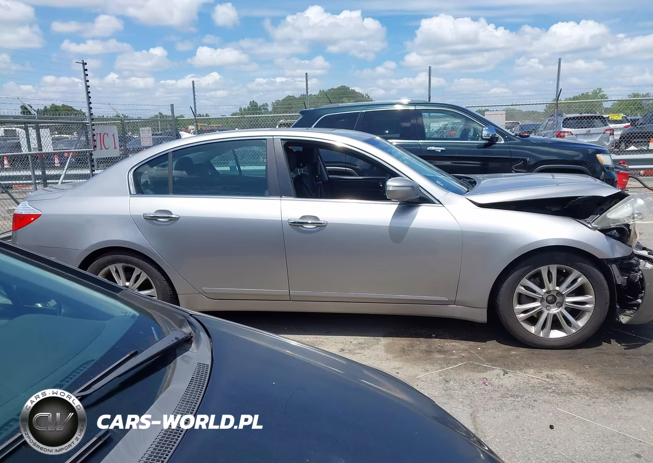2010 Hyundai Genesis 3.8 VIN:KMHGC4DEXAU096826 - 13
