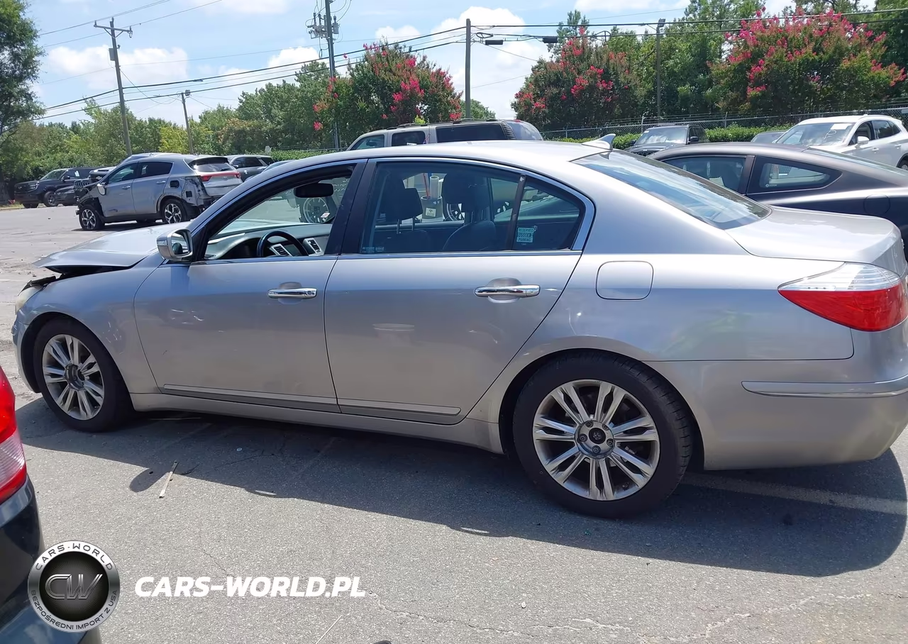 2010 Hyundai Genesis 3.8 VIN:KMHGC4DEXAU096826 - 14