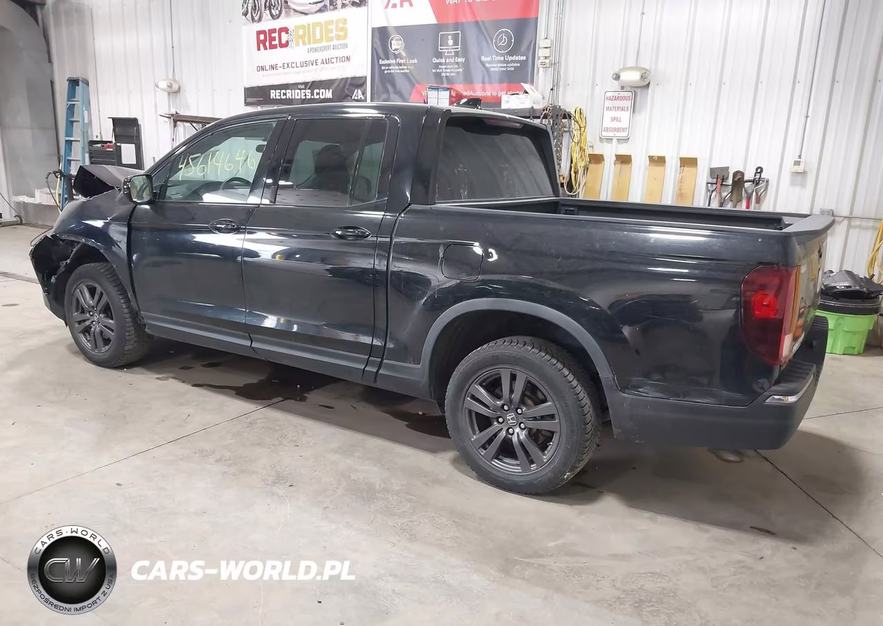 2017 Honda Ridgeline Sport VIN:5FPYK3F13HB005325 - 3