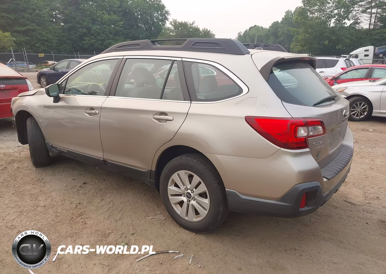 2019 Subaru Outback 2.5I VIN:4S4BSABC6K3371872 - 3