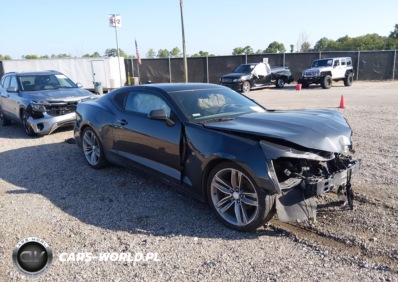 2017 Chevrolet Camaro 1Lt – zdjęcie 1 z 17