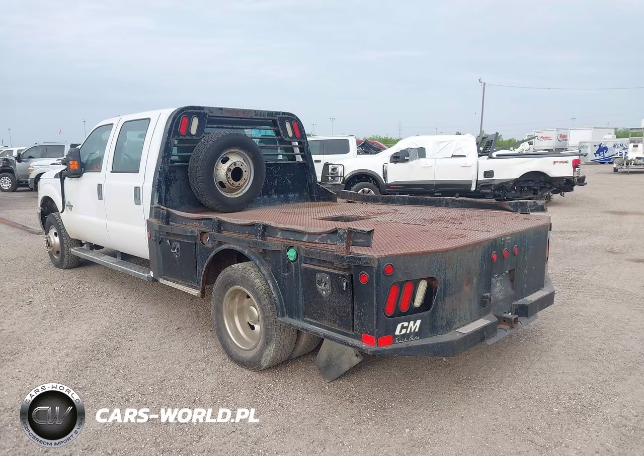 2015 Ford F-350 Chassis Xl VIN:1FD8W3HT4FEC10965 - 3