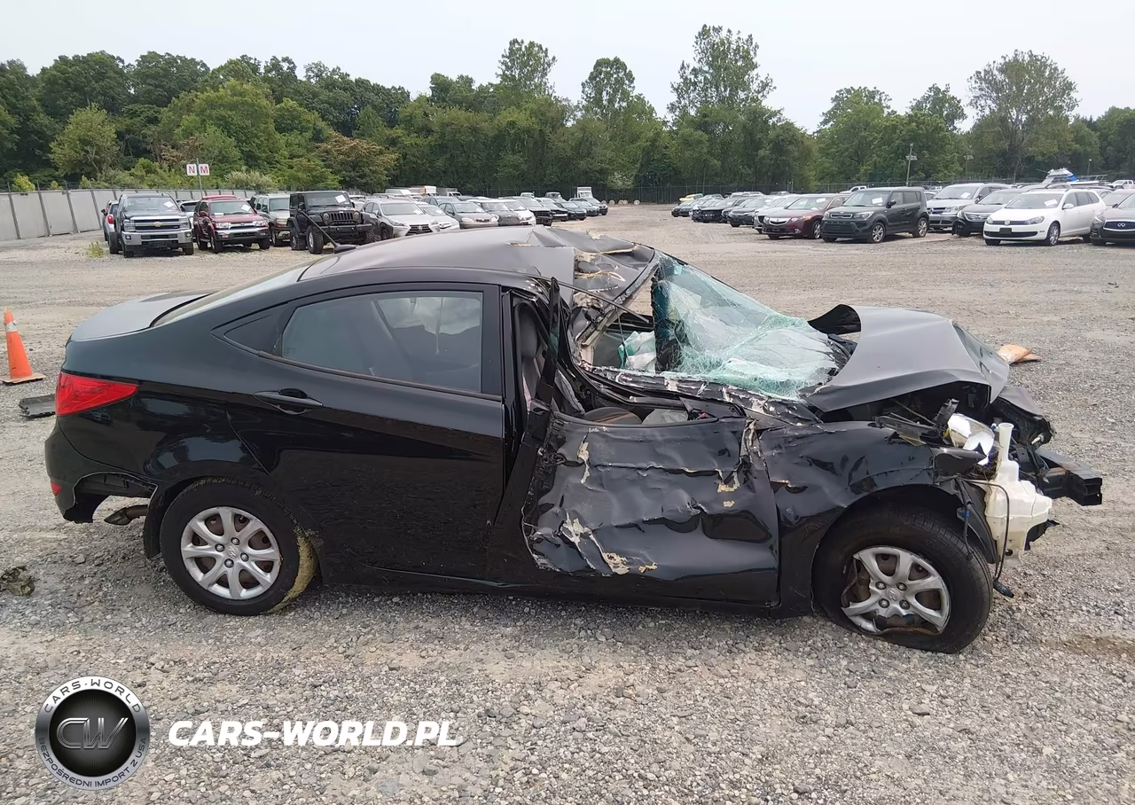 2013 Hyundai Accent Gls VIN:KMHCT4AE2DU556391 - 14