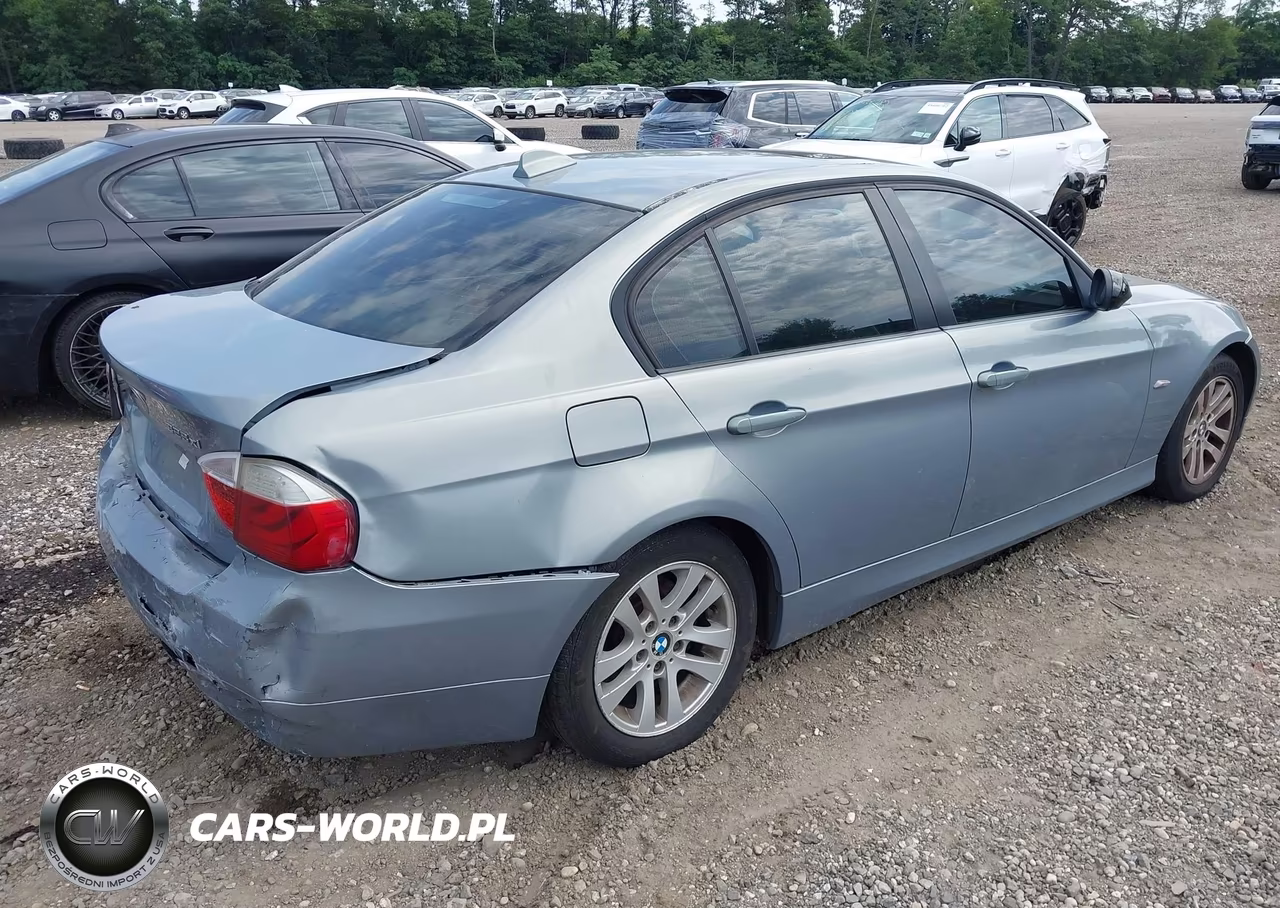 2007 BMW 328Xi VIN:WBAVC93597KX57354 - 4