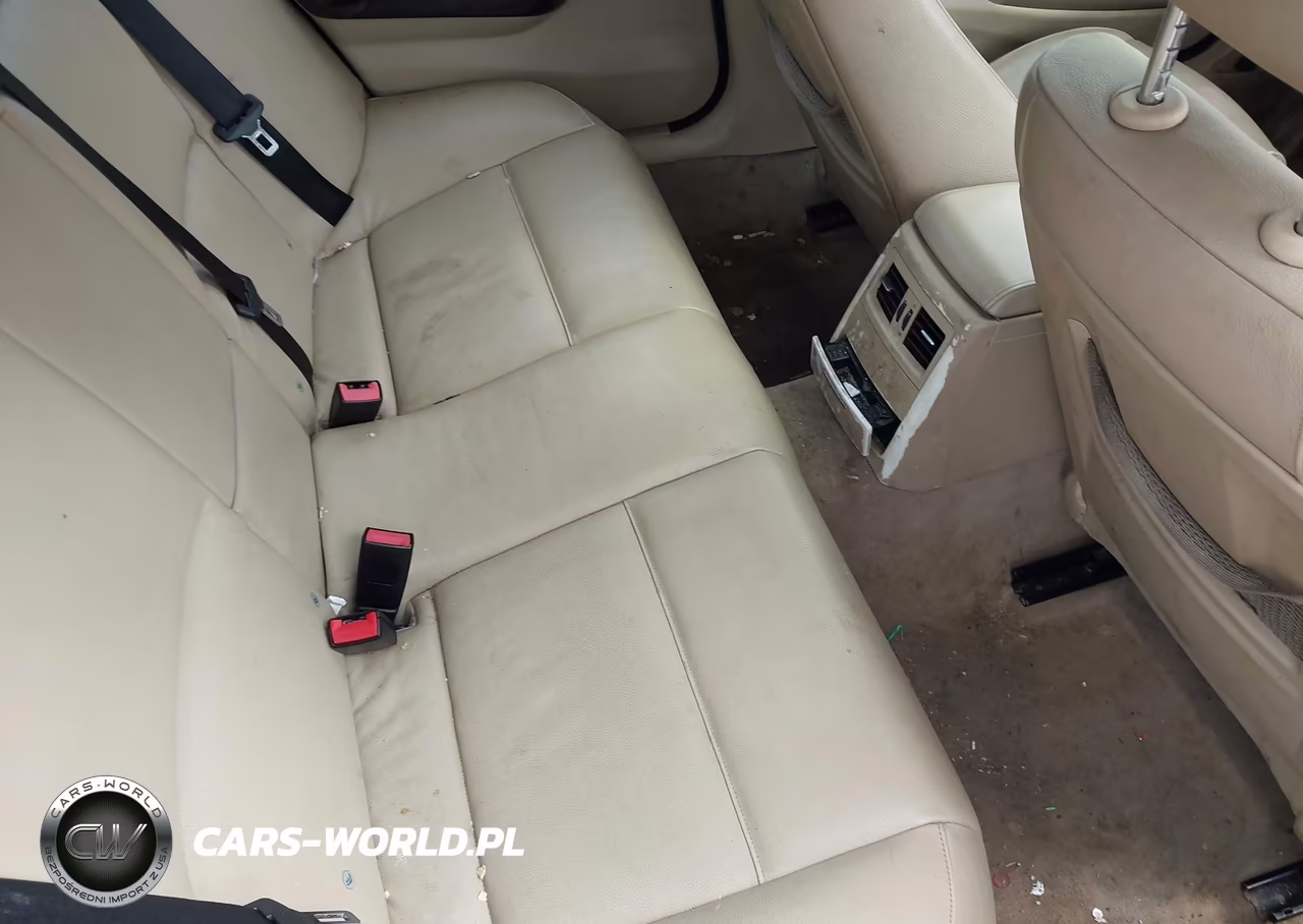2007 BMW 328Xi VIN:WBAVC93597KX57354 - 8