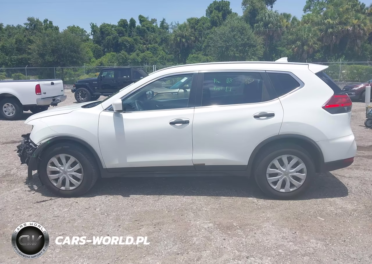 2017 Nissan Rogue S VIN:KNMAT2MT1HP575626 - 14