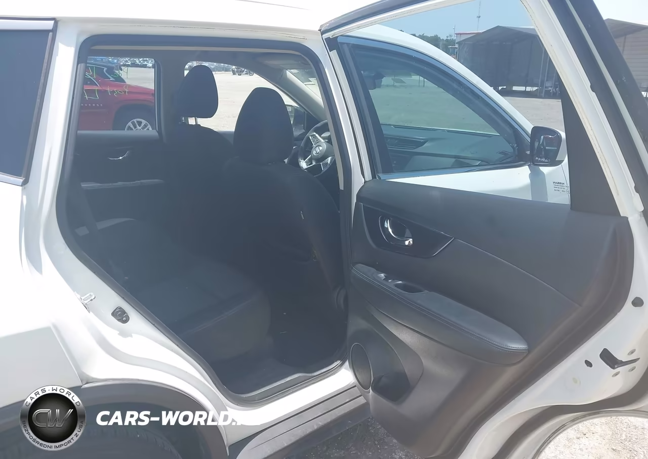 2017 Nissan Rogue S VIN:KNMAT2MT1HP575626 - 8