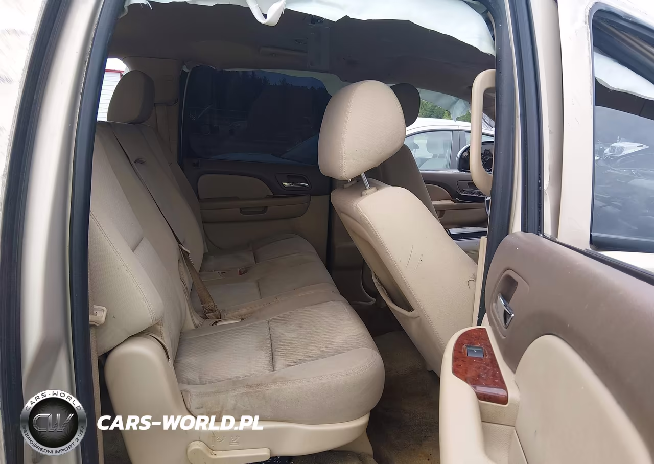 2012 Chevrolet Suburban Ls VIN:1GNSCHE02CR162324 - 8