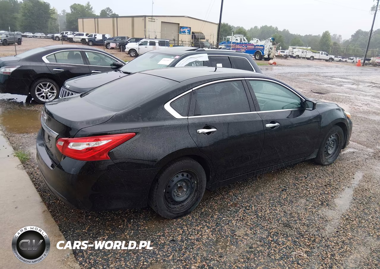 2016 Nissan Altima 2.5 S VIN:1N4AL3AP2GN332792 - 4