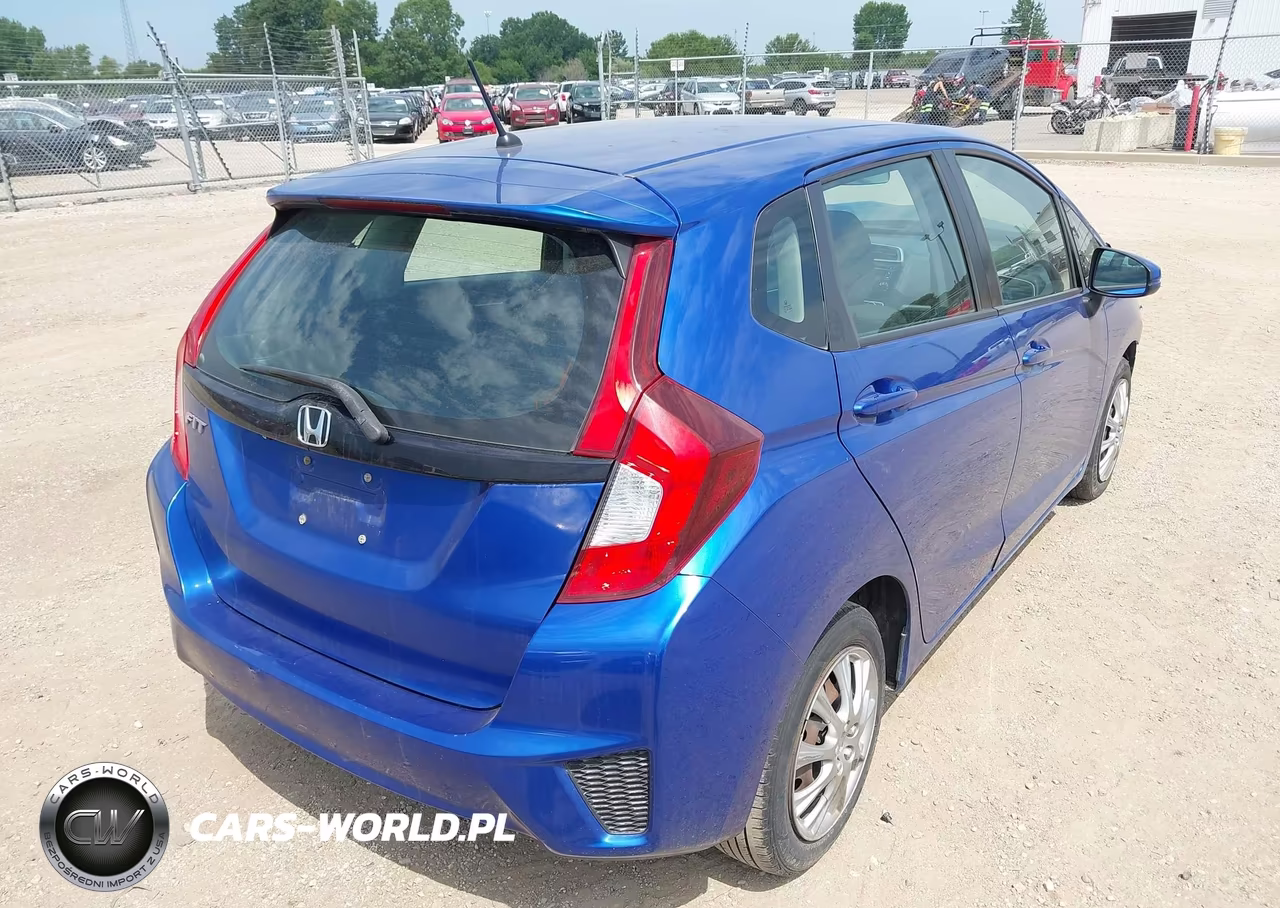 2015 Honda Fit Lx VIN:3HGGK5G53FM728667 - 4