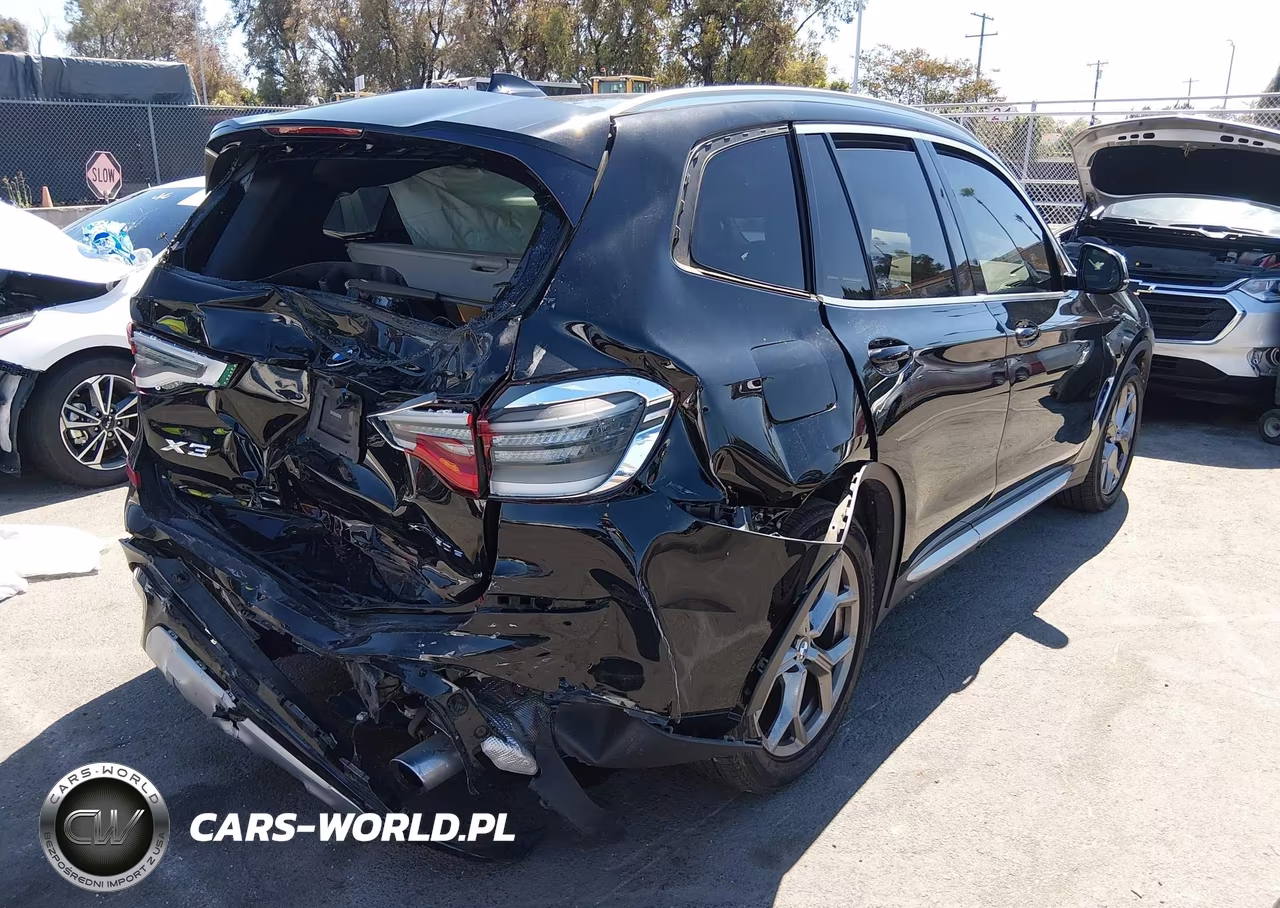 2021 BMW X3 Phev xDrive30E VIN:5UXTS1C0XM9D71713 - 4