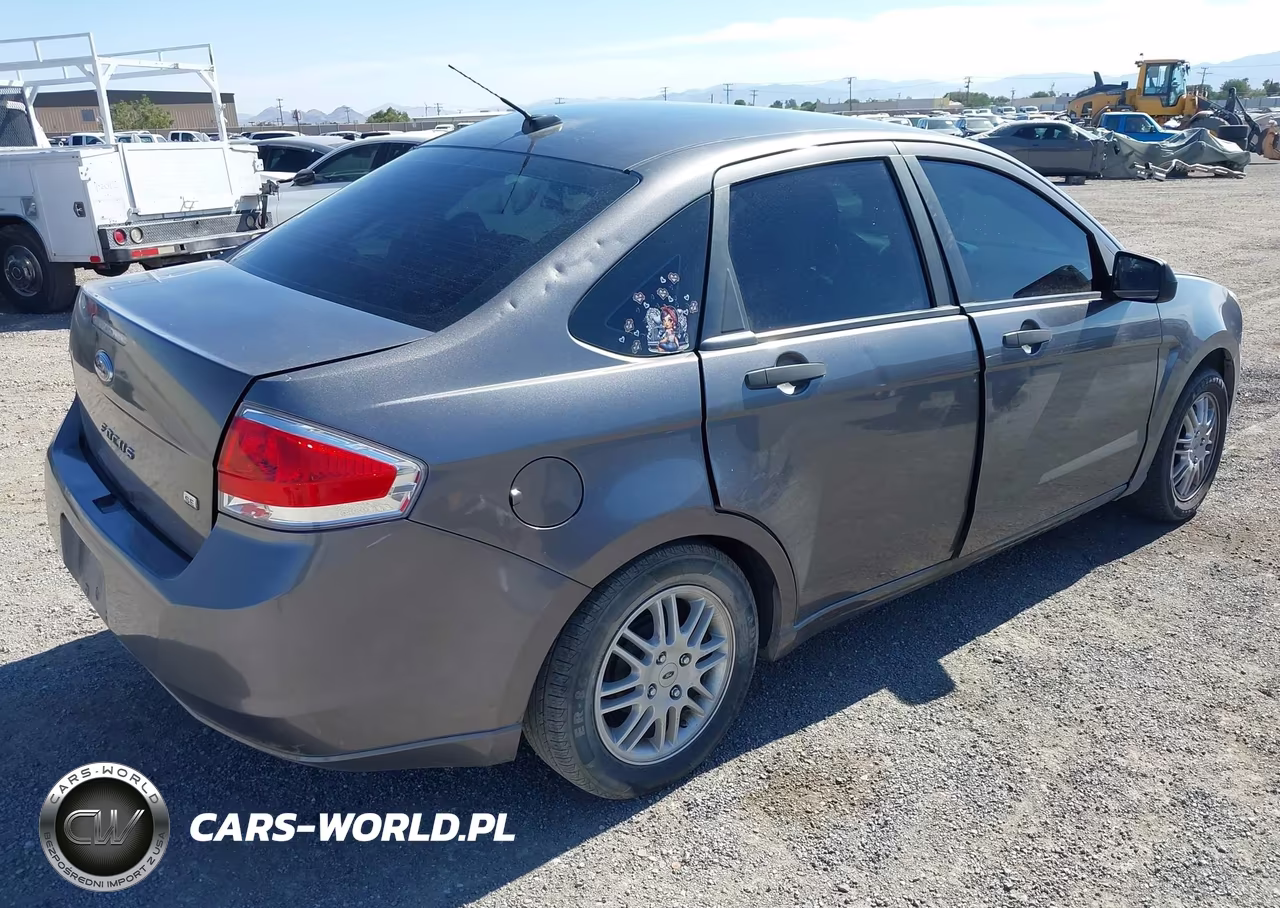 2011 Ford Focus Se VIN:1FAHP3FN0BW203057 - 4