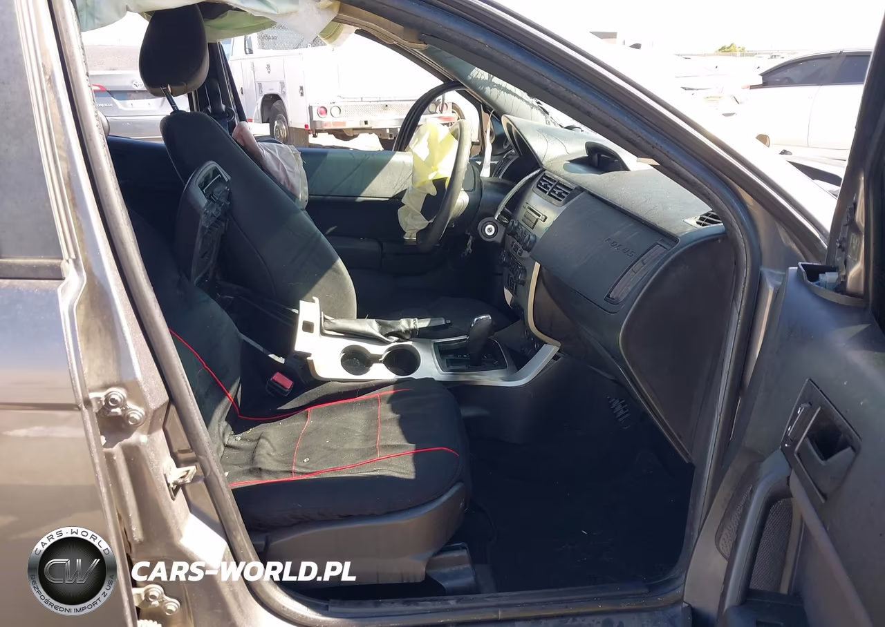 2011 Ford Focus Se VIN:1FAHP3FN0BW203057 - 5