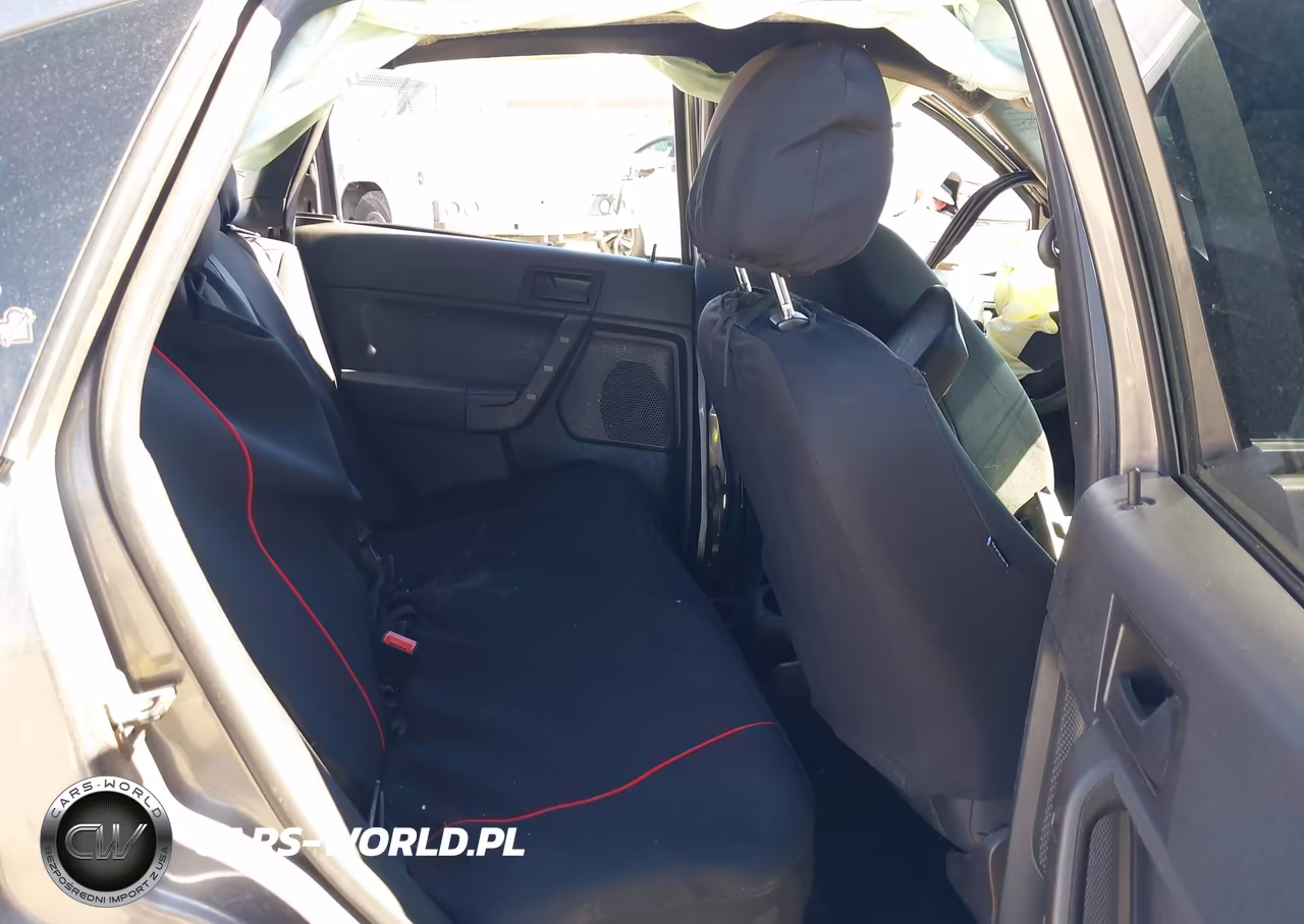 2011 Ford Focus Se VIN:1FAHP3FN0BW203057 - 8