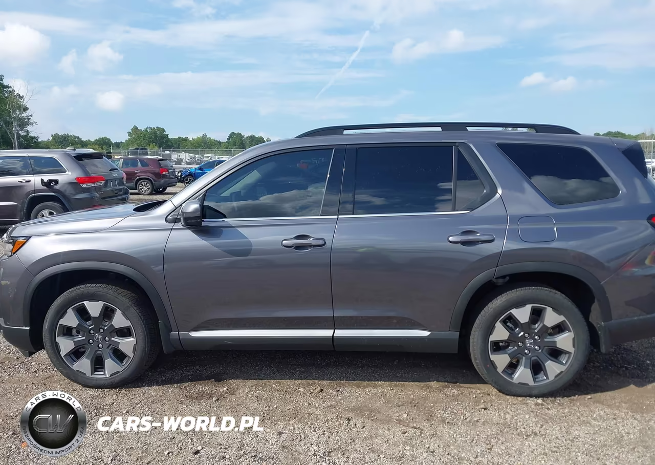 2026 Honda Pilot Touring-Touring Blackout VIN:5FNYG1H72TB018334 - 15