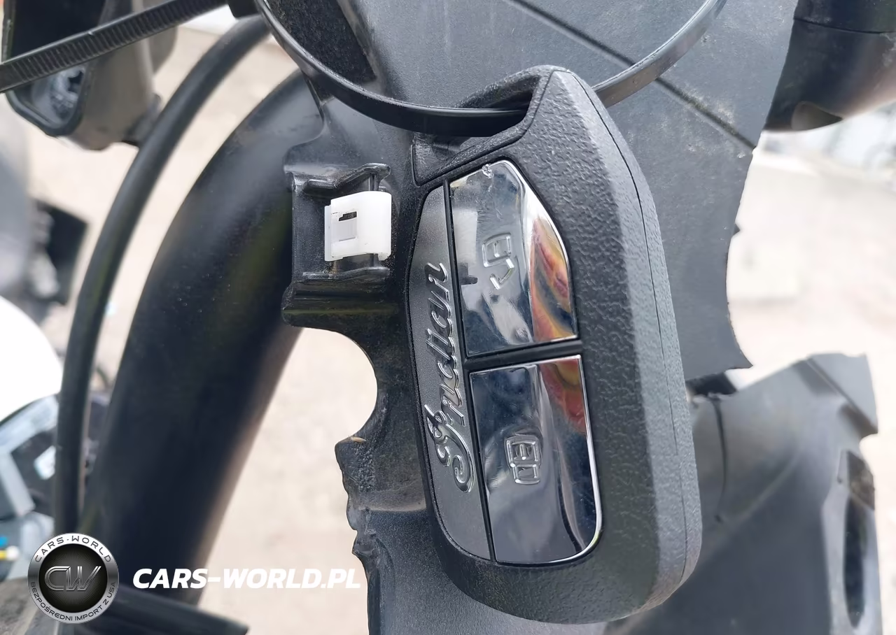 2020 Indian Motorcycle Co. Challenger Dark Horse VIN:56KLCDRR8L3391554 - 10