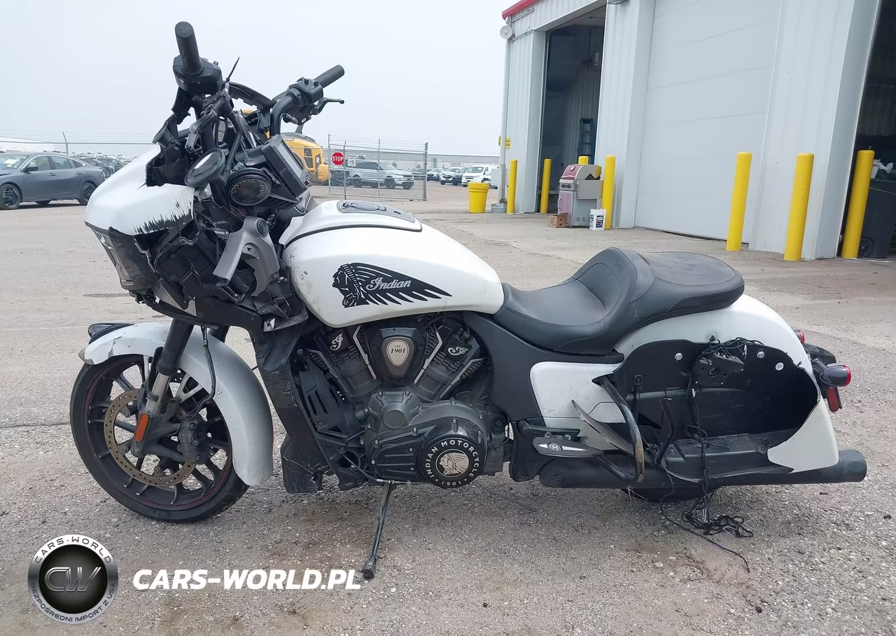 2020 Indian Motorcycle Co. Challenger Dark Horse VIN:56KLCDRR8L3391554 - 12