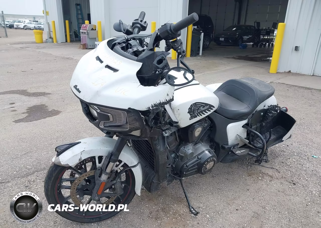 2020 Indian Motorcycle Co. Challenger Dark Horse VIN:56KLCDRR8L3391554 - 2