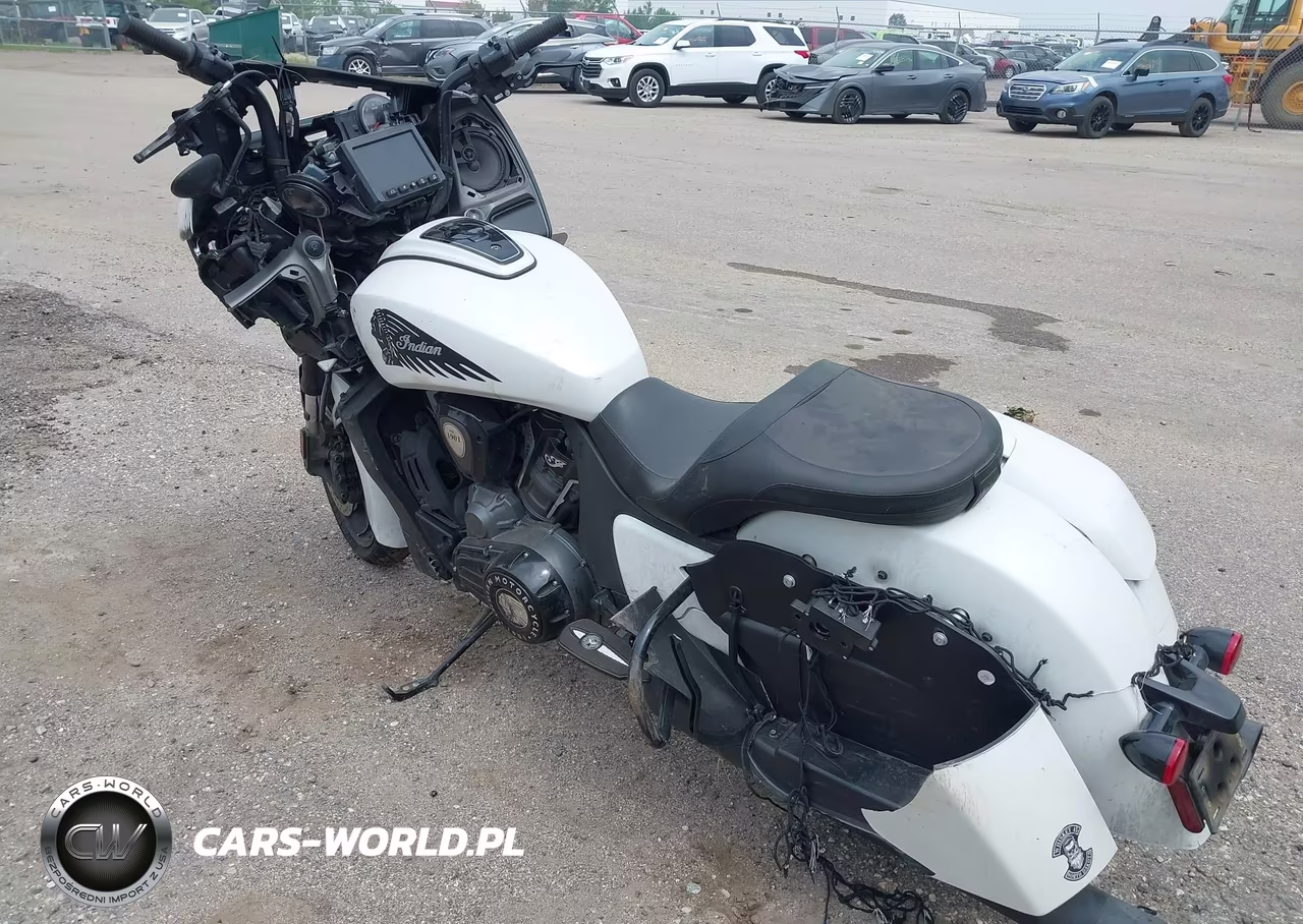 2020 Indian Motorcycle Co. Challenger Dark Horse VIN:56KLCDRR8L3391554 - 3