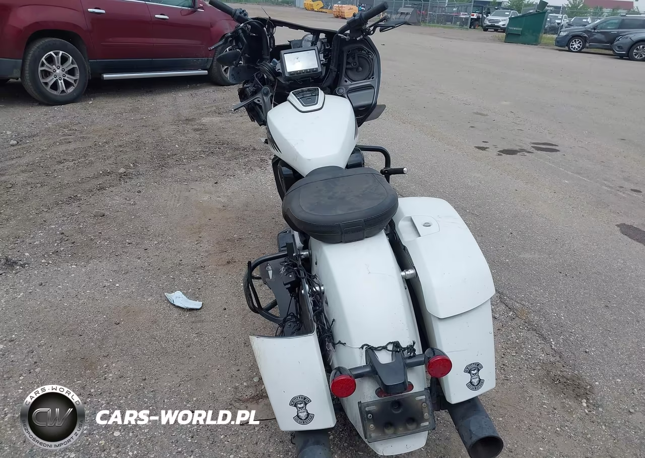 2020 Indian Motorcycle Co. Challenger Dark Horse VIN:56KLCDRR8L3391554 - 6