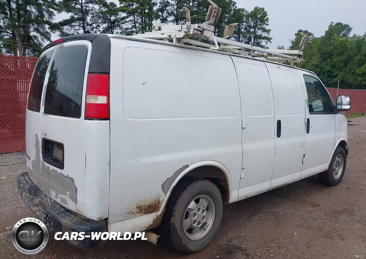 2008 Chevrolet Express Work Van VIN:1GCFG15XX81179994 - 4