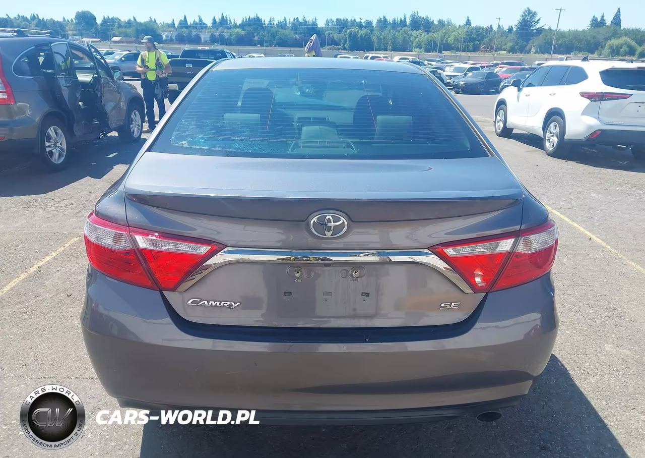 2017 Toyota Camry Se VIN:4T1BF1FK6HU672568 - 17