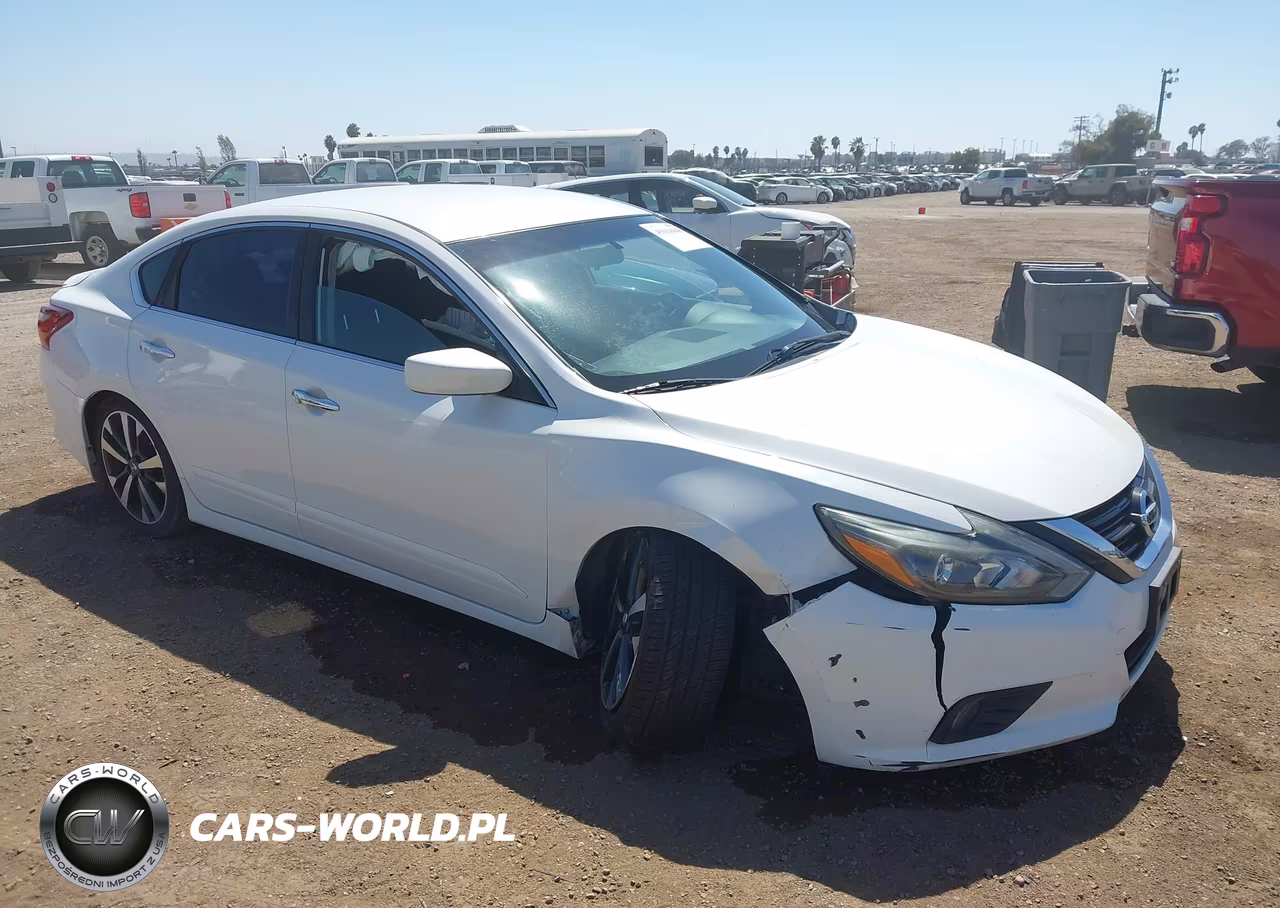 2017 Nissan Altima 2.5 Sr – zdjęcie 1 z 12