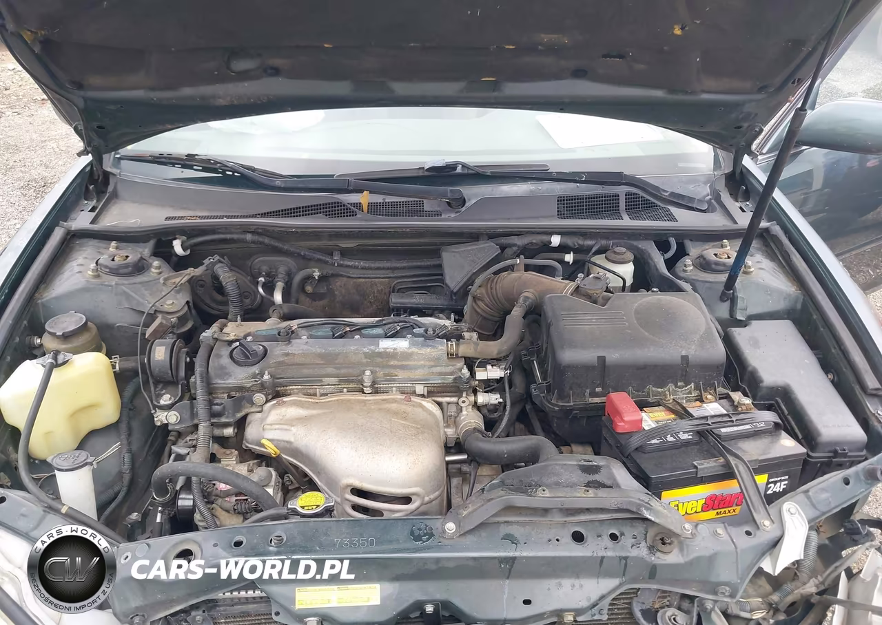 2002 Toyota Camry Le VIN:JTDBE32K020073012 - 10