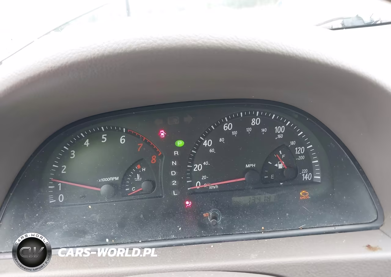 2002 Toyota Camry Le VIN:JTDBE32K020073012 - 7