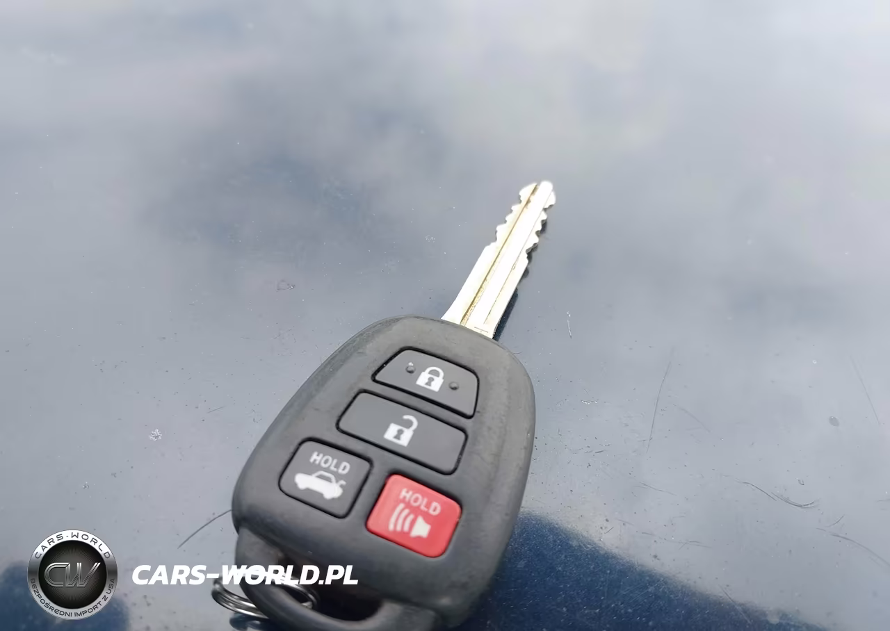 2017 Toyota Corolla Le VIN:5YFBURHE8HP728457 - 11
