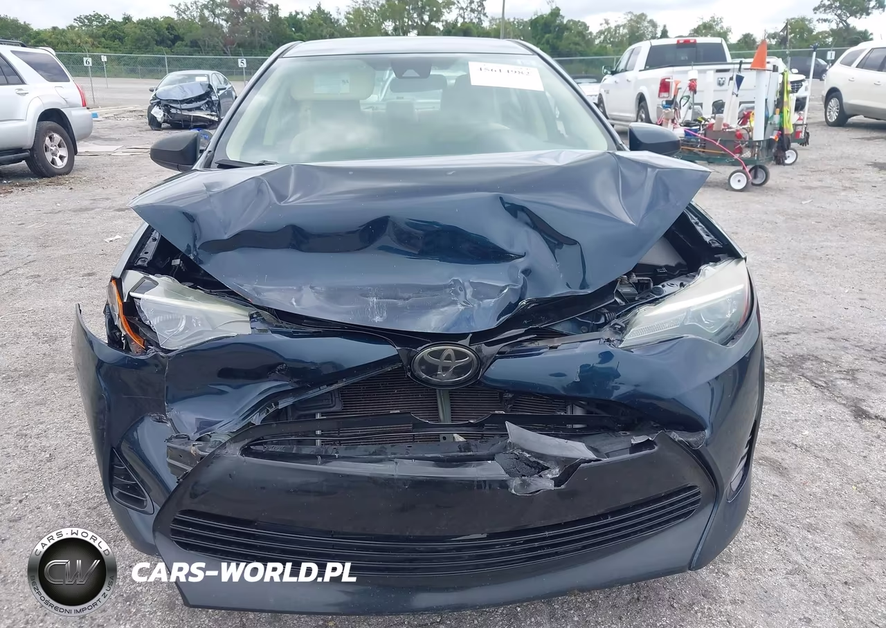 2017 Toyota Corolla Le VIN:5YFBURHE8HP728457 - 12
